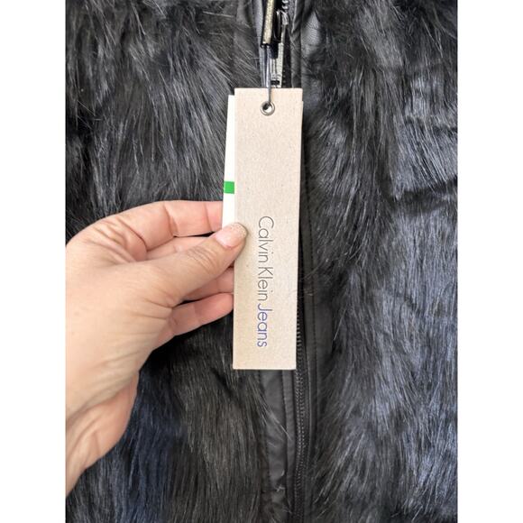 NWT Calvin Klein Jeans Black Faux Fur Vest Size Large - Picture 5 of 11